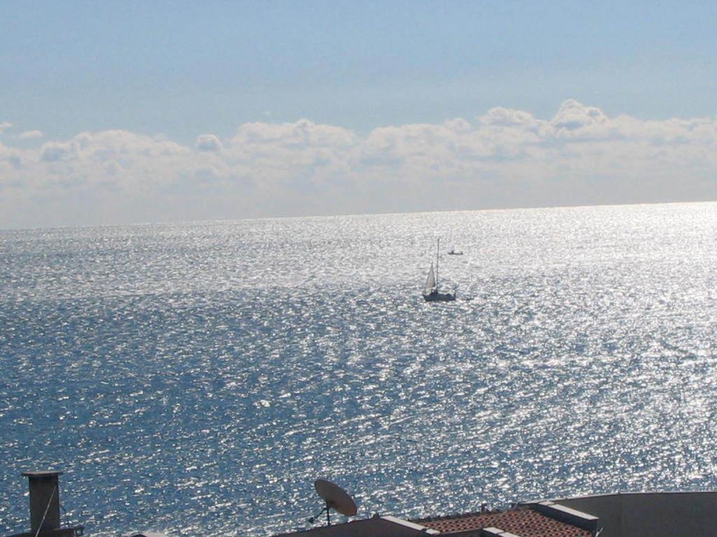 Lazur Hotel رافدا المظهر الخارجي الصورة
