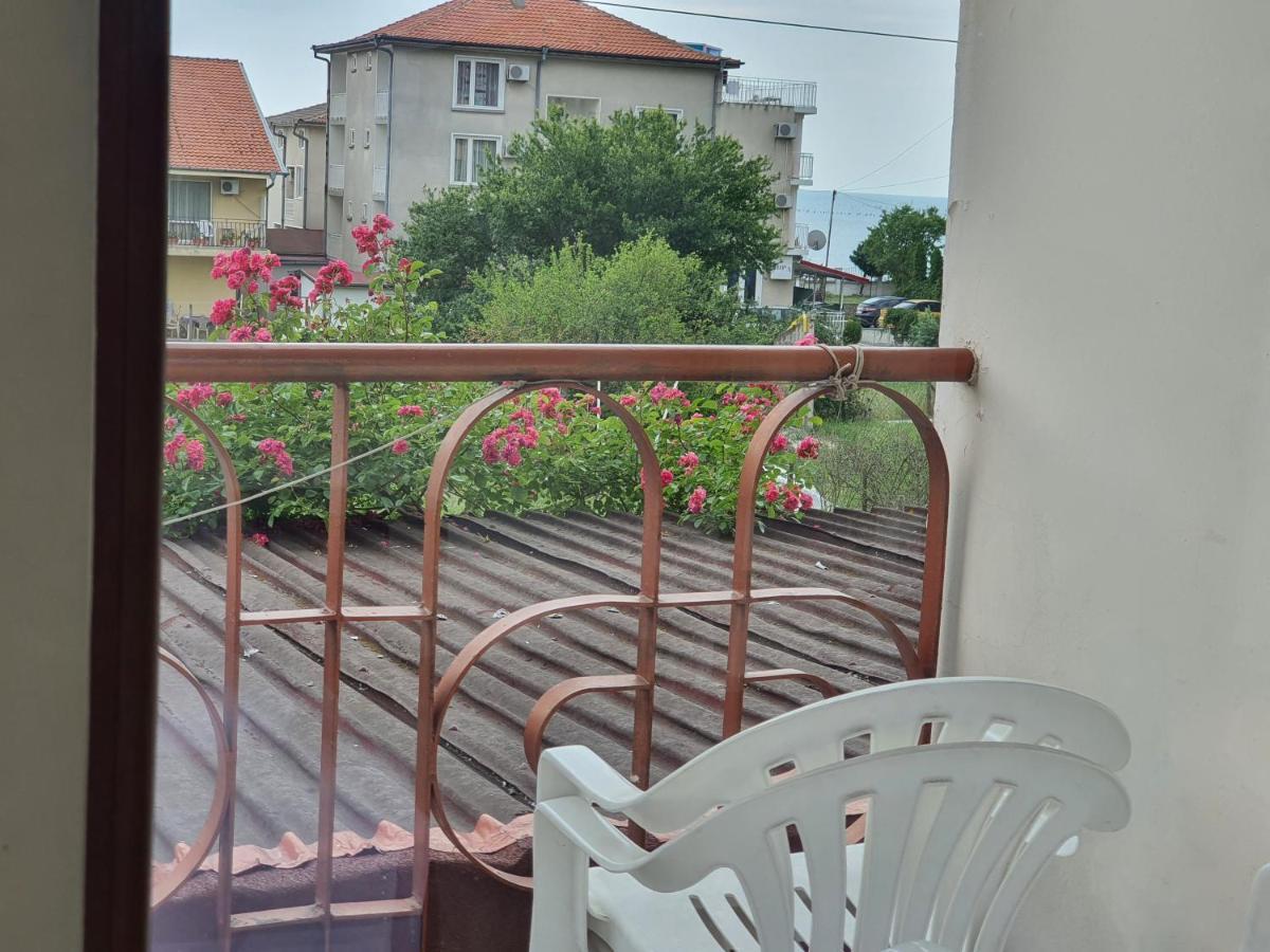 Lazur Hotel رافدا المظهر الخارجي الصورة