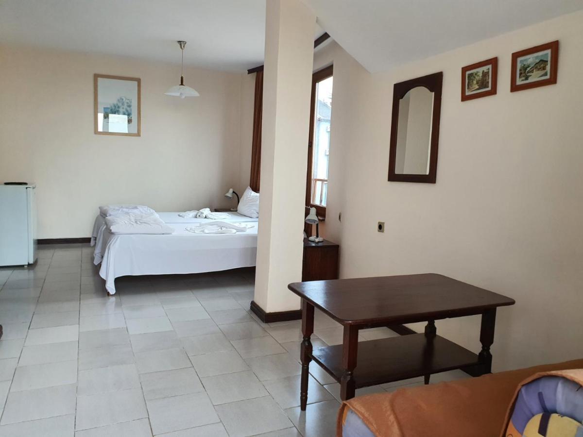 Lazur Hotel رافدا المظهر الخارجي الصورة