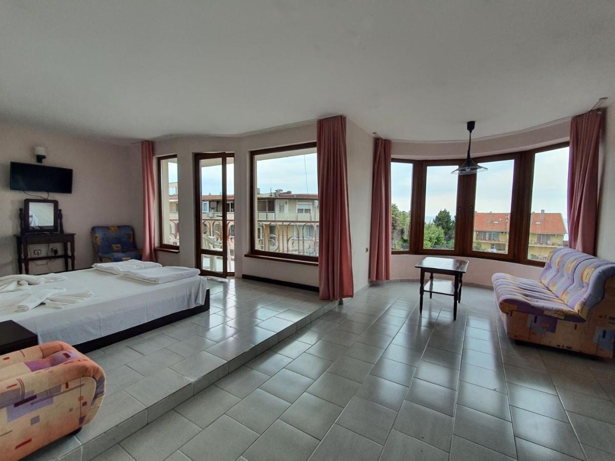 Lazur Hotel رافدا المظهر الخارجي الصورة