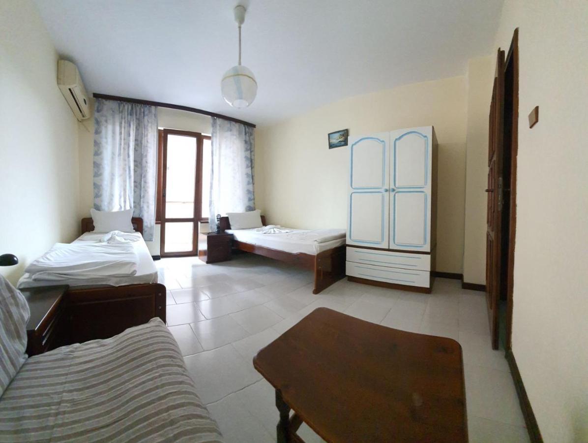 Lazur Hotel رافدا المظهر الخارجي الصورة