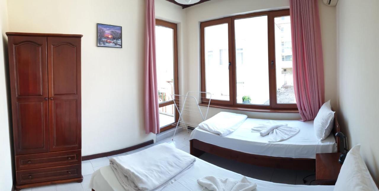 Lazur Hotel رافدا المظهر الخارجي الصورة