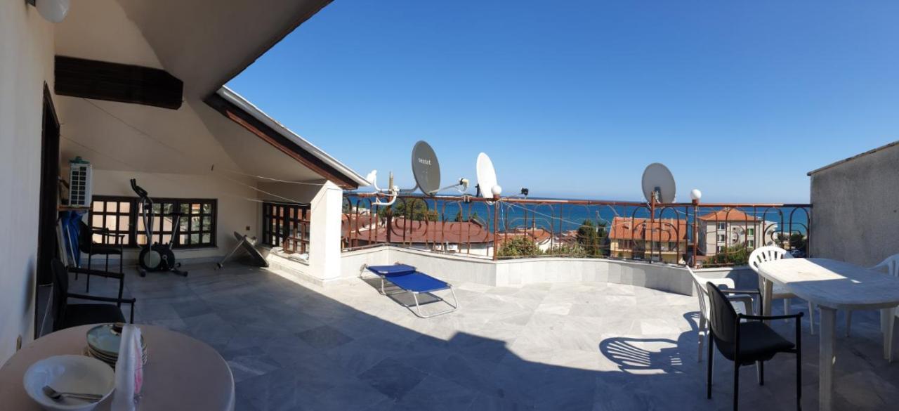 Lazur Hotel رافدا المظهر الخارجي الصورة